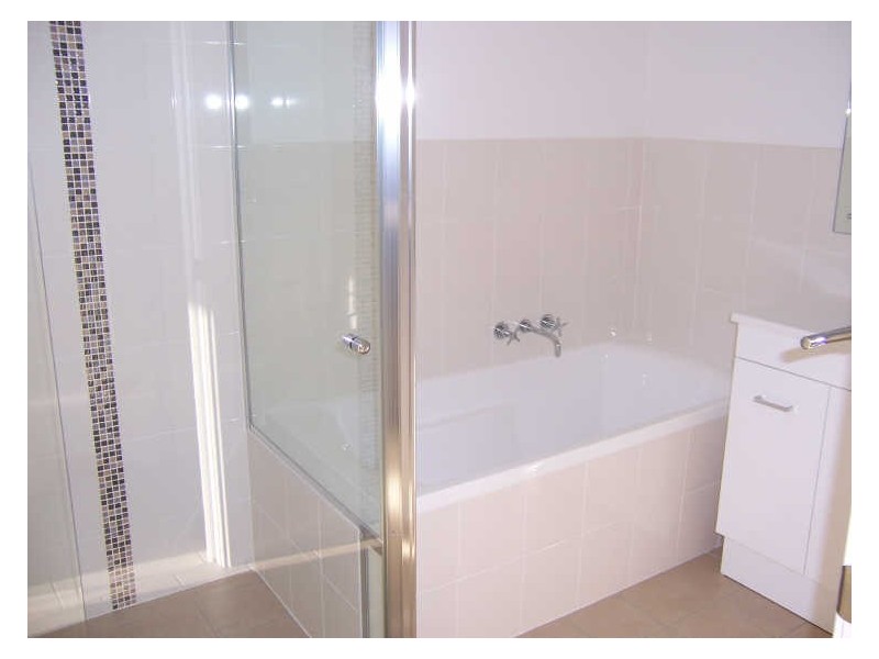 2/30 Pioneer Road, Singleton NSW 2330