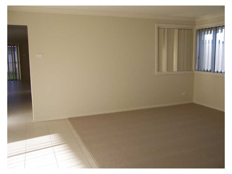 2/30 Pioneer Road, Singleton NSW 2330