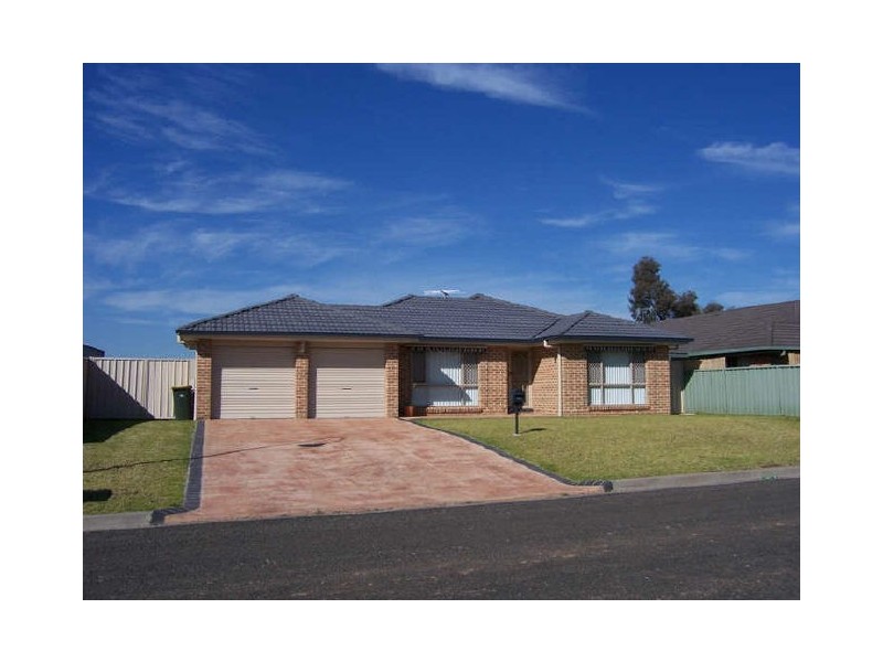 4 McMahons Way, Singleton NSW 2330