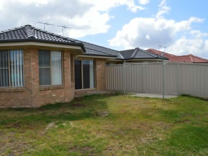 2/40 Pioneer Road, Singleton NSW 2330