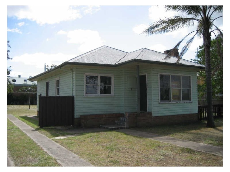 4 Ryan Avenue, Singleton NSW 2330