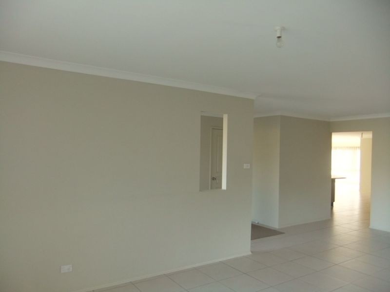 25 Waterhouse Avenue, Singleton NSW 2330