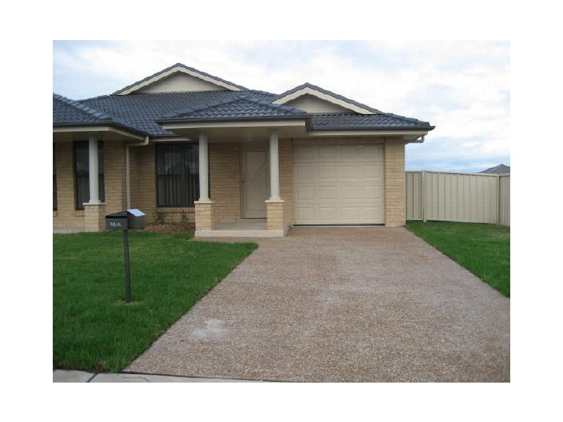 2/68 Wattle Ponds Road, Singleton NSW 2330
