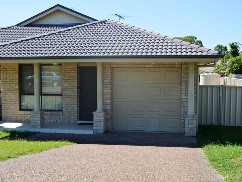 2/56 Wattle Ponds Road, Singleton NSW 2330