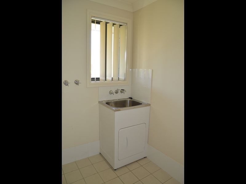 2/56 Wattle Ponds Road, Singleton NSW 2330