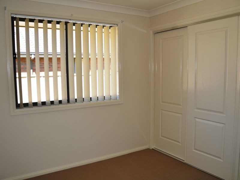 2/56 Wattle Ponds Road, Singleton NSW 2330