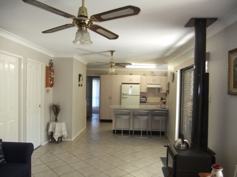 100 Lachlan Avenue, Singleton NSW 2330