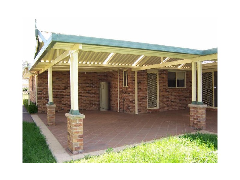 39 Casey Drive, Singleton NSW 2330