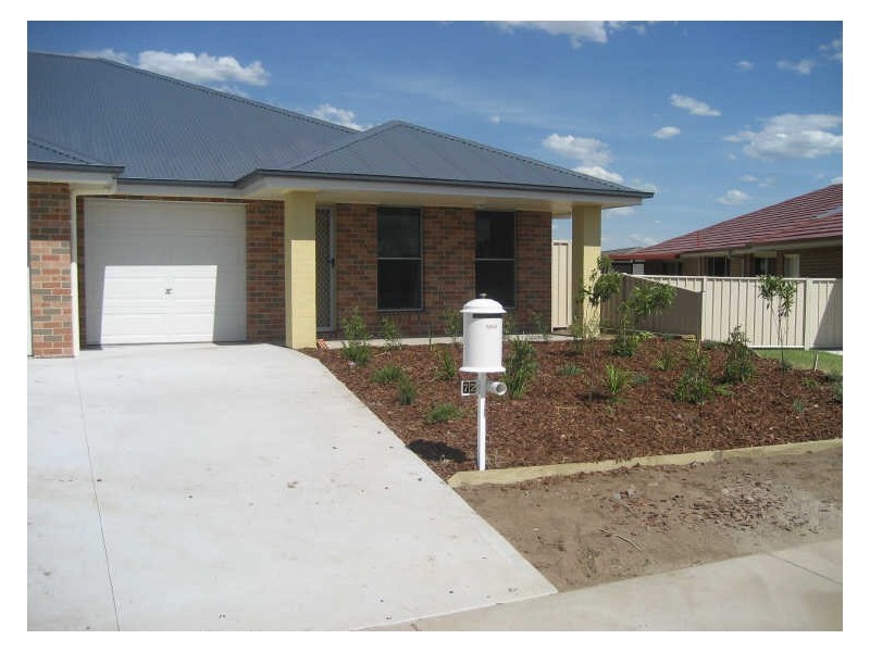 2/72 Wattle Ponds Road, Singleton NSW 2330