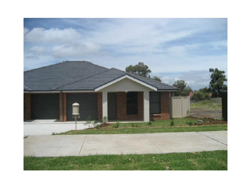 2/54 Wattle Ponds Road, Singleton NSW 2330