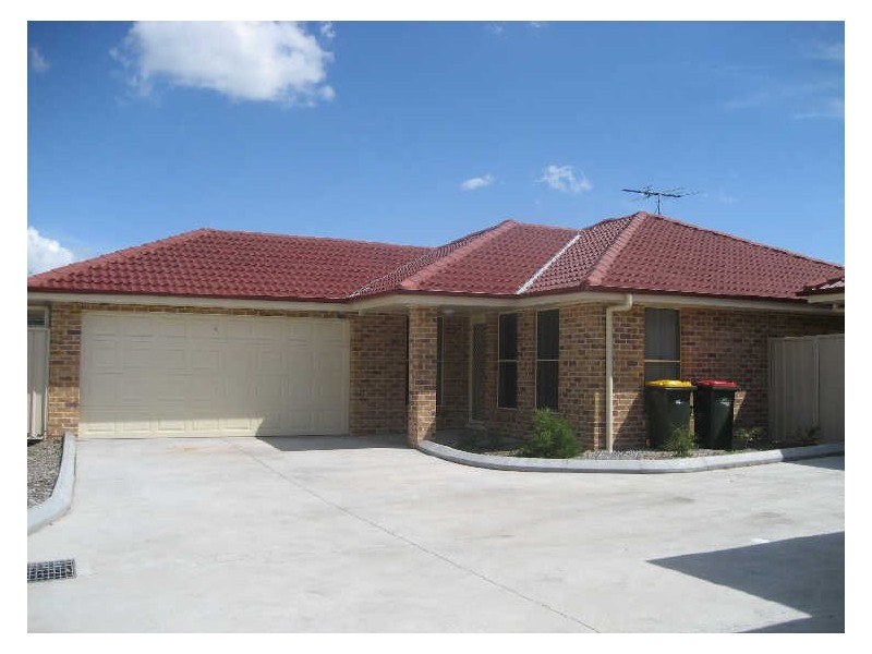 2/36 Pioneer Road, Singleton NSW 2330
