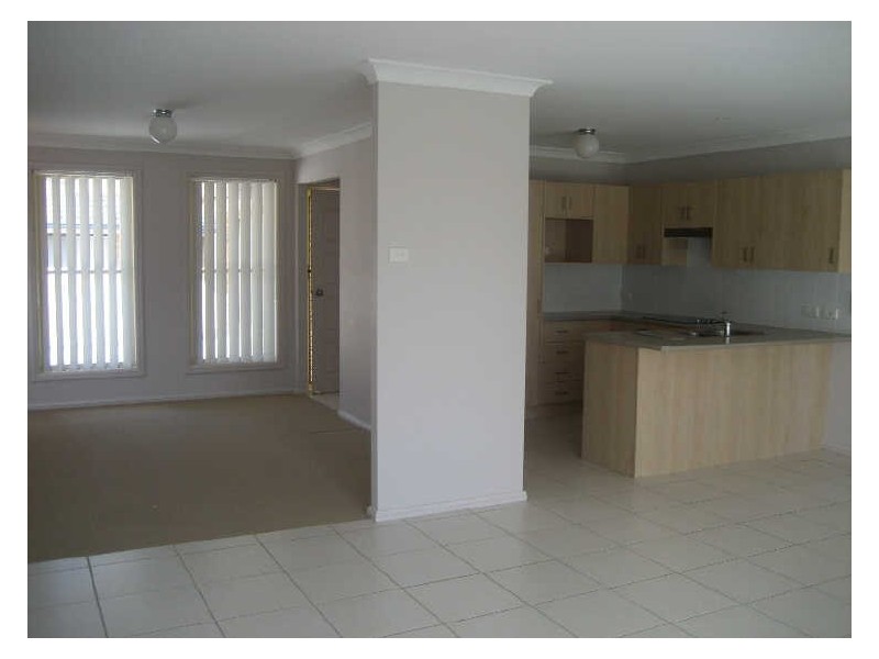 2/36 Pioneer Road, Singleton NSW 2330