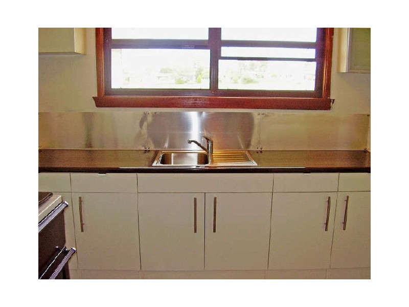 80 Blaxland Avenue, Singleton NSW 2330