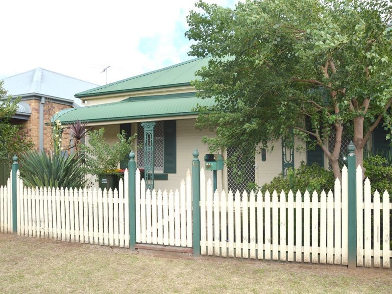 19 Pitt Street, Singleton NSW 2330