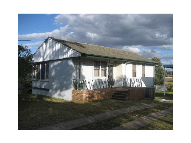 42 White Ave, Singleton NSW 2330