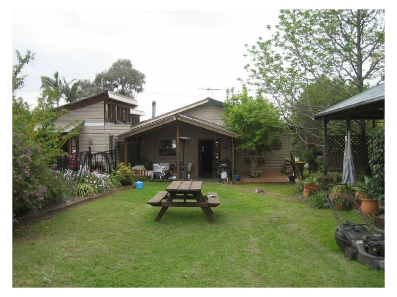 33 Branxton Street, Greta NSW 2334