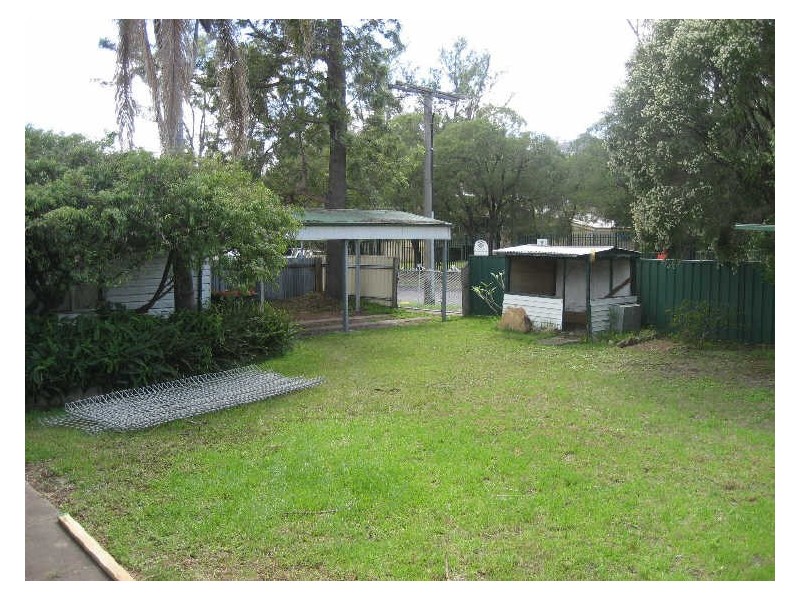 24 Collett Avenue, Singleton NSW 2330