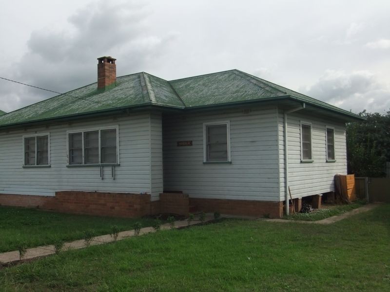 28 John Street, Singleton NSW 2330