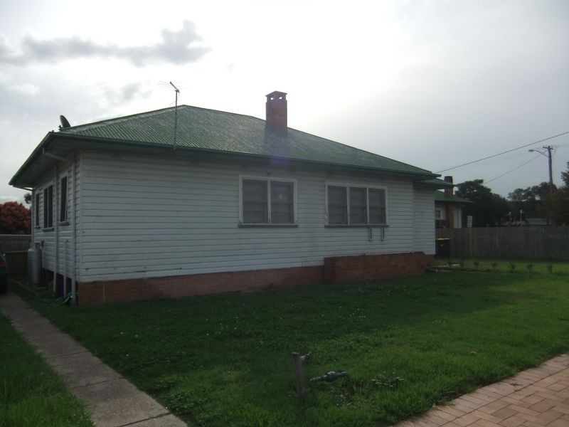 28 John Street, Singleton NSW 2330