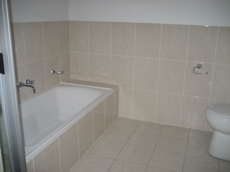 2/8 Wilkinson Blvde, Singleton NSW 2330