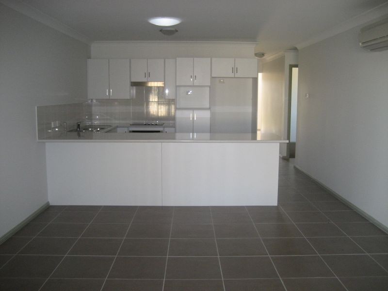 2/8 Wilkinson Blvde, Singleton NSW 2330