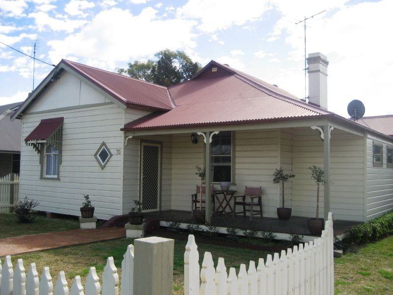 76 Castlereagh St, Singleton NSW 2330
