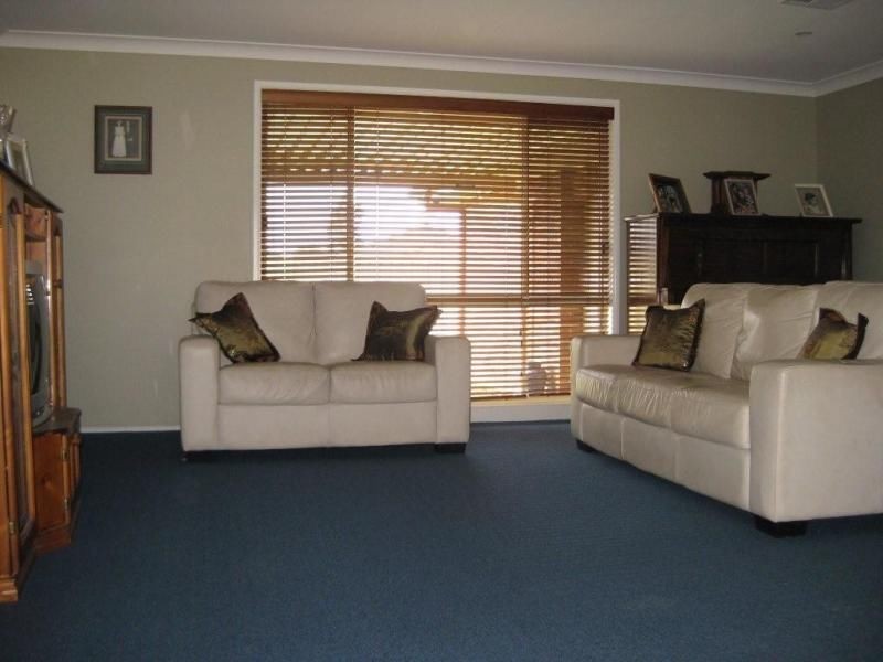 13 The Grove, Singleton NSW 2330