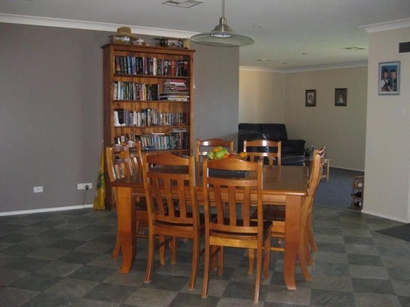 13 The Grove, Singleton NSW 2330