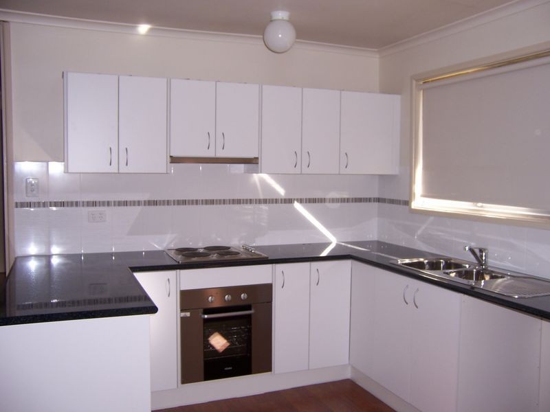 8 Wakehurst Ave, Singleton NSW 2330