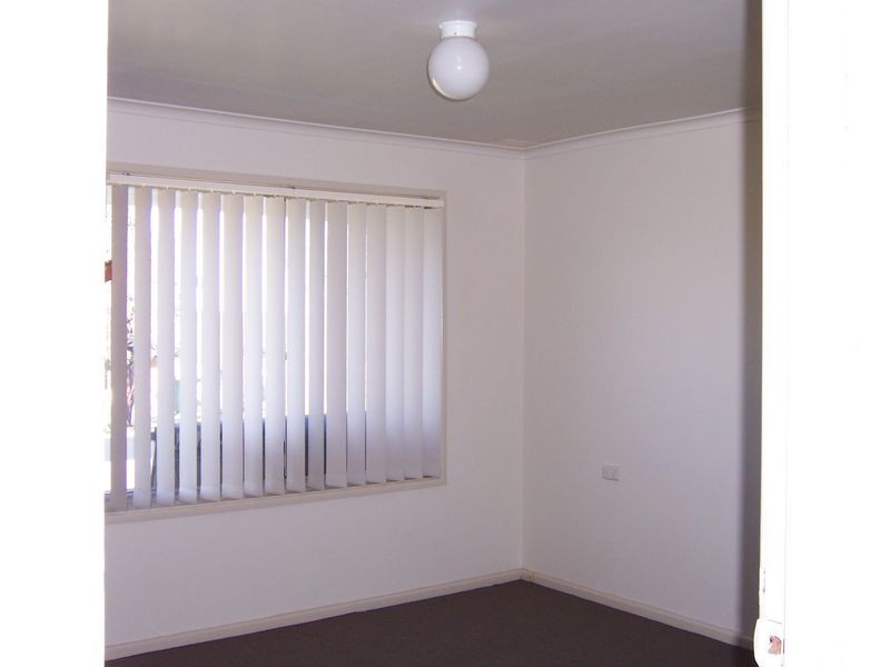 8 Wakehurst Ave, Singleton NSW 2330