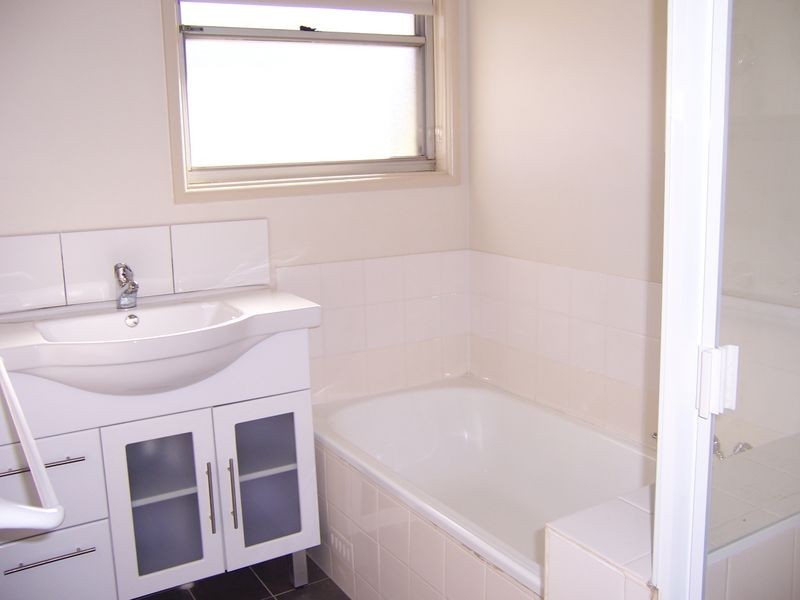 8 Wakehurst Ave, Singleton NSW 2330