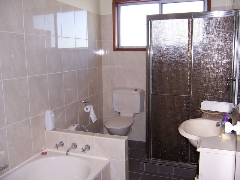 96 John St, Singleton NSW 2330