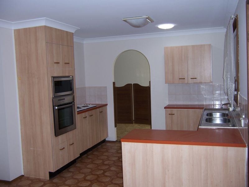 94 Blaxland Ave, Singleton NSW 2330