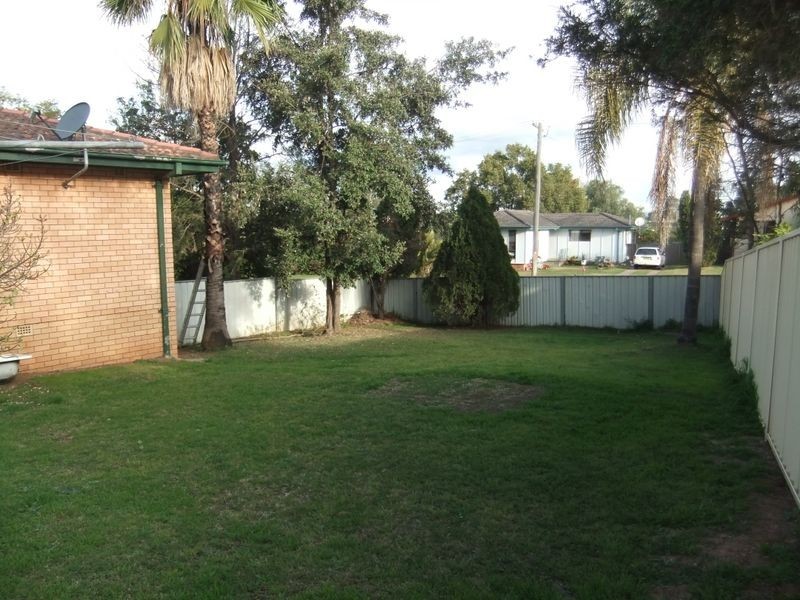 2 Oxley Avenue, Singleton NSW 2330