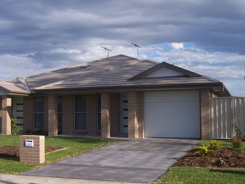 2/55 Wattle Ponds Road, Singleton NSW 2330