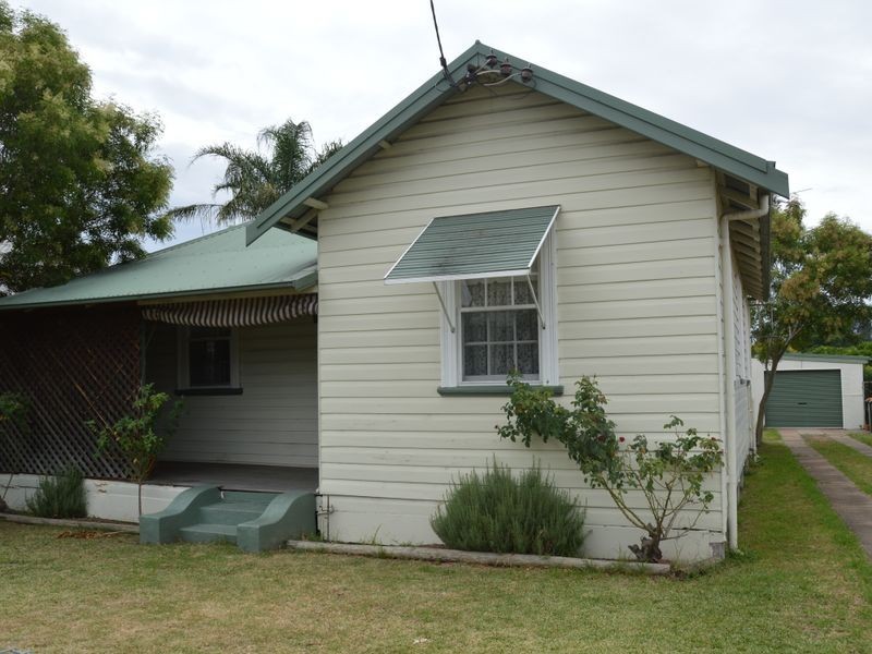 28 Bathurst Street, Singleton NSW 2330