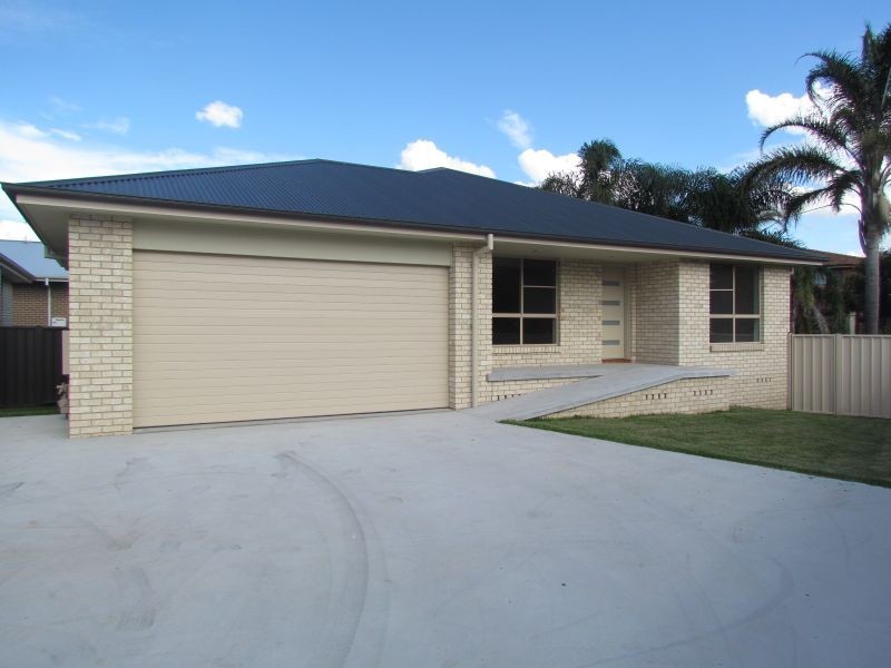 2/2 Bowden Street, Singleton NSW 2330