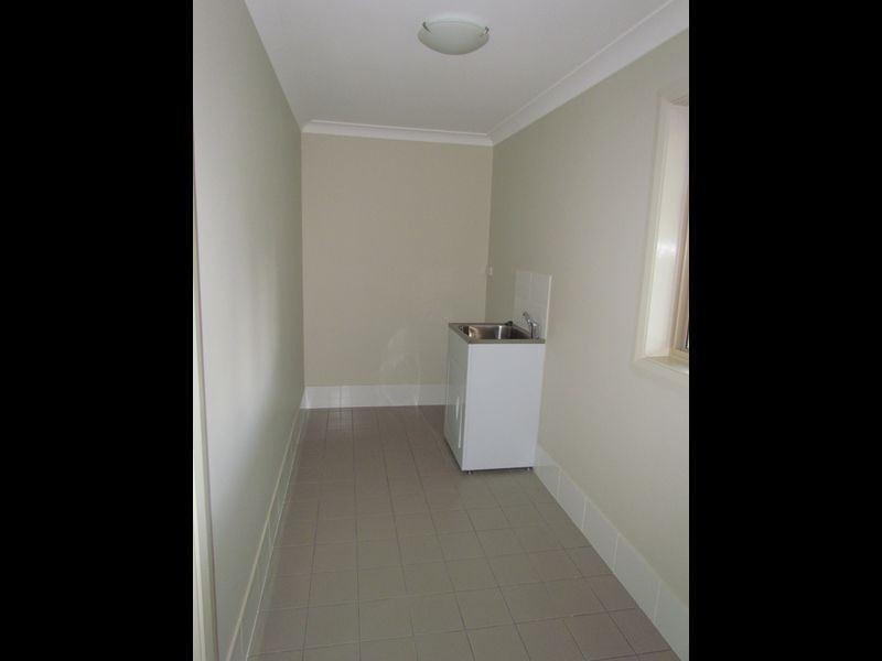 2/2 Bowden Street, Singleton NSW 2330