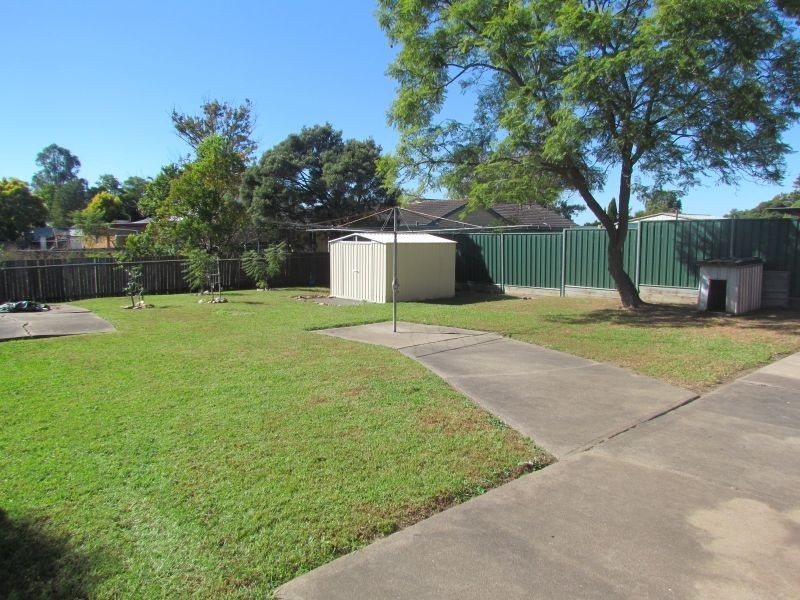 82 Lawson Avenue, Singleton NSW 2330