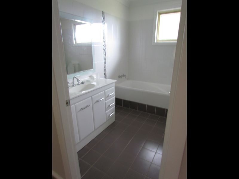 13 Dalton Avenue, Singleton NSW 2330