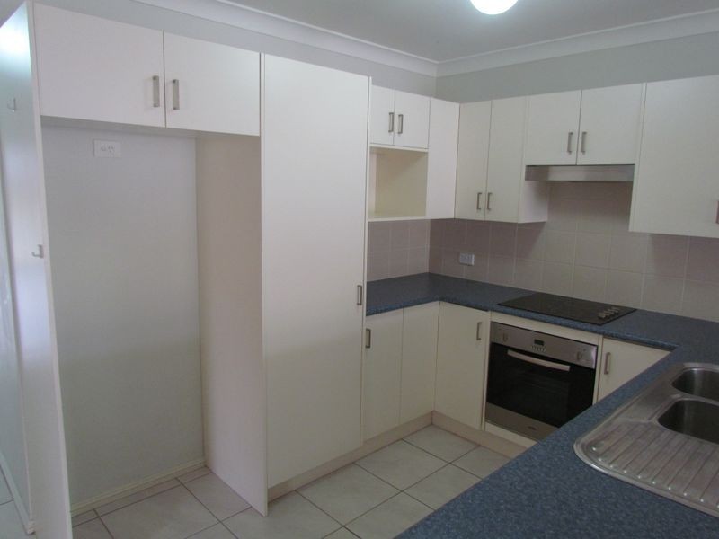 2/2 Rhodes Place, Singleton NSW 2330