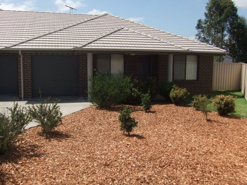 1/5 Drury Close, Singleton NSW 2330