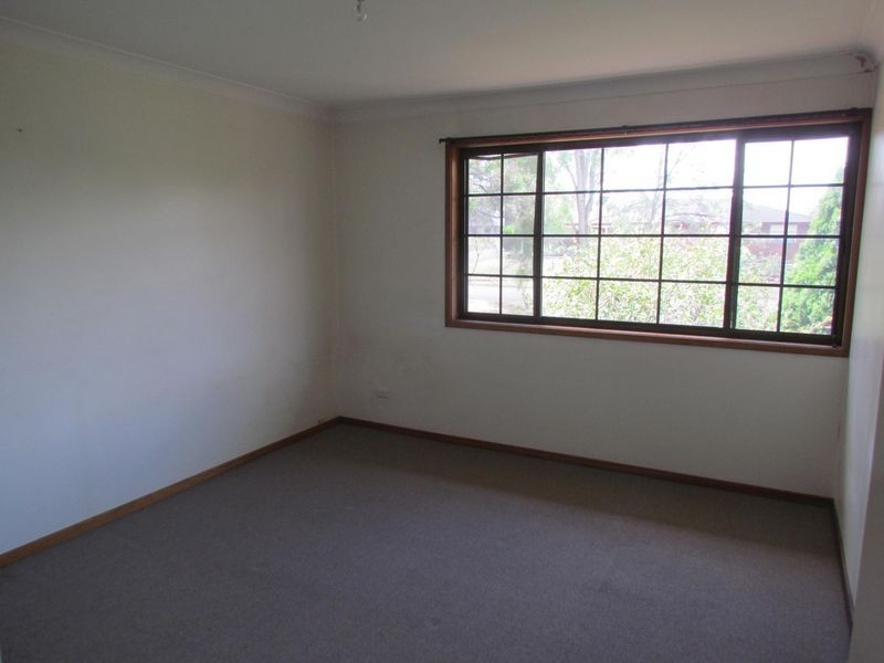 2/17 Wilcox Avenue, Singleton NSW 2330