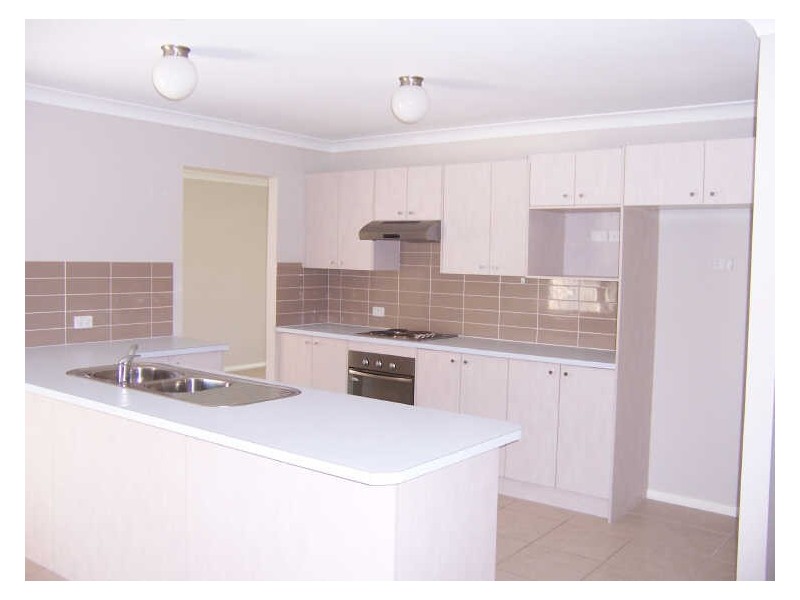 20 Sinclair Avenue, Singleton NSW 2330