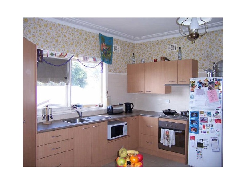 8 Rose Avenue, Singleton NSW 2330