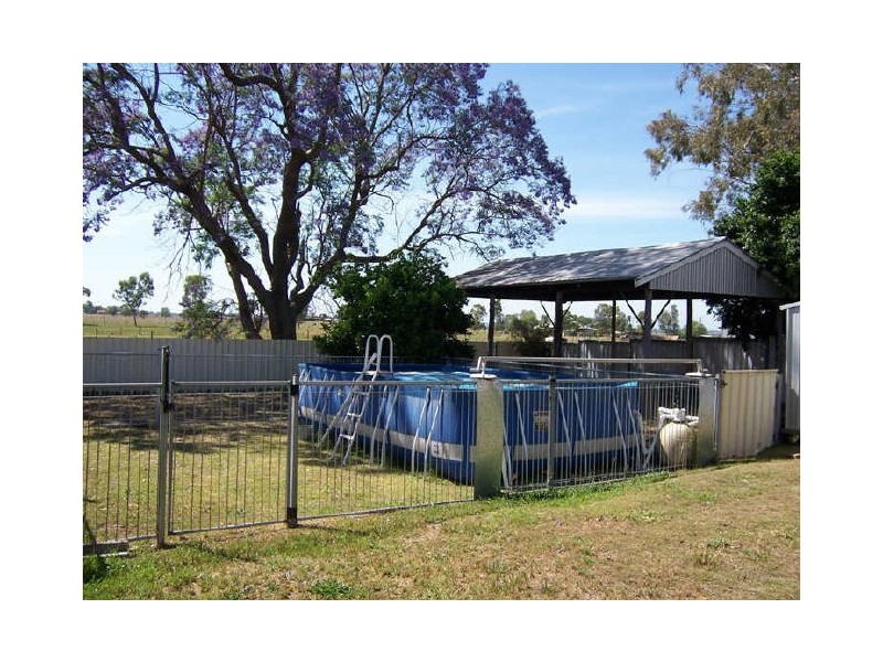 8 Rose Avenue, Singleton NSW 2330