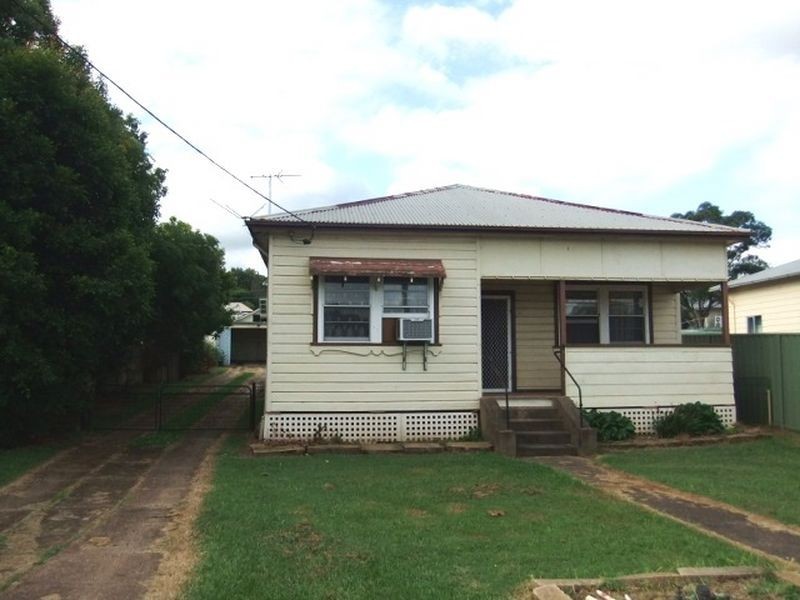 15 North Street, Greta NSW 2334