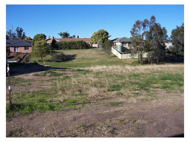 6 Burnett Close, Singleton NSW 2330