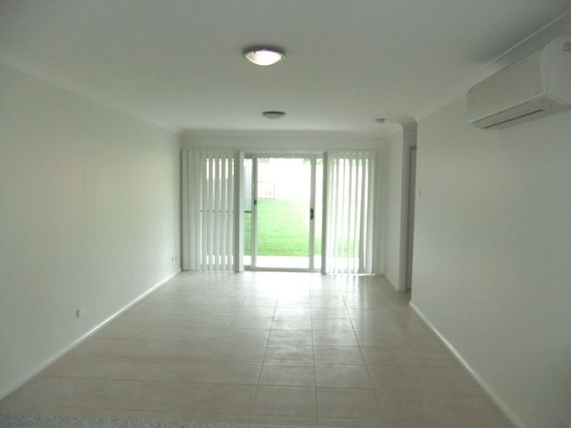 2/141 McMahon Way, Singleton NSW 2330