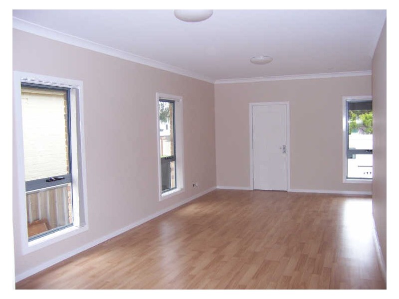 2/21 Pitt Street, Singleton NSW 2330